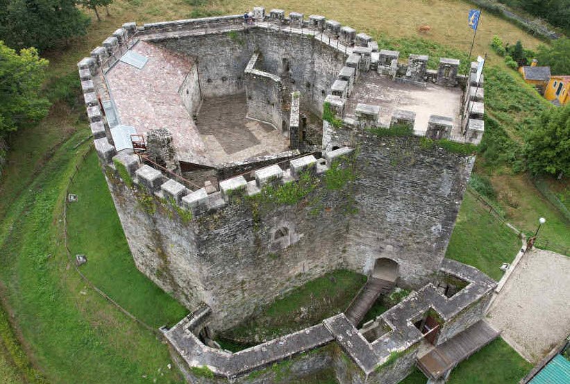 Castillo De Moeche, Spain